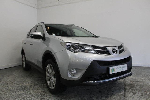 TOYOTA RAV4 2.2 D-4D Invincible 4WD Euro 5 5dr (2015/15)
