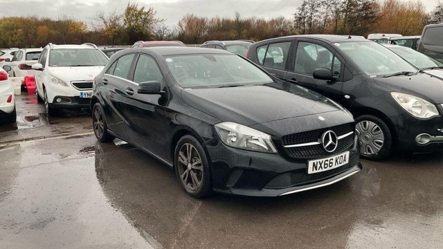 MERCEDES-BENZ A CLASS 1.5 A180d SE Euro 6 (s/s) 5dr (2016/66)