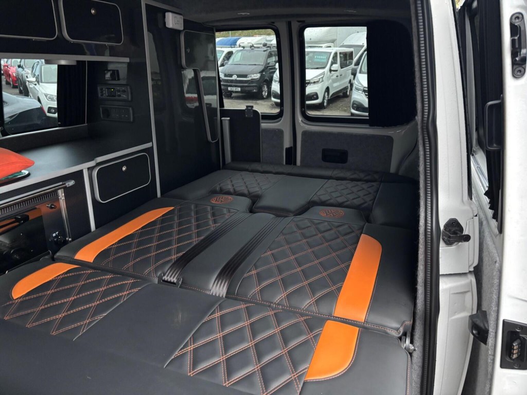 VOLKSWAGEN CAMPERVAN