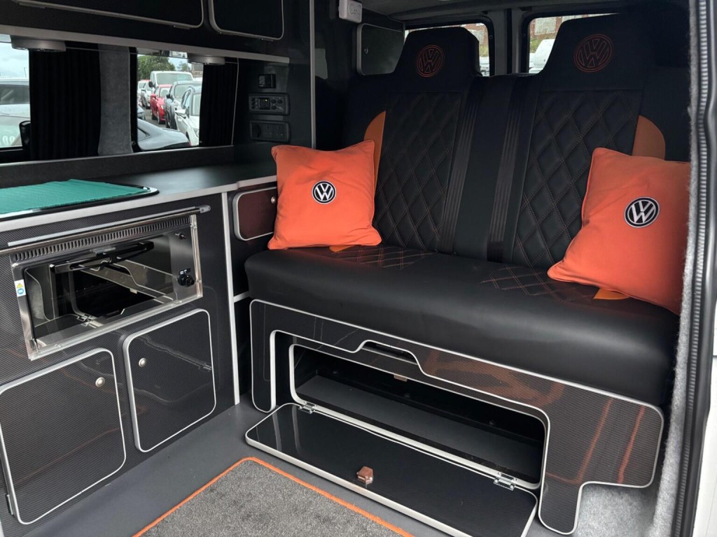 VOLKSWAGEN CAMPERVAN