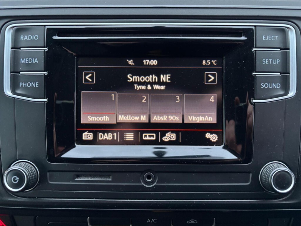 VOLKSWAGEN CAMPERVAN