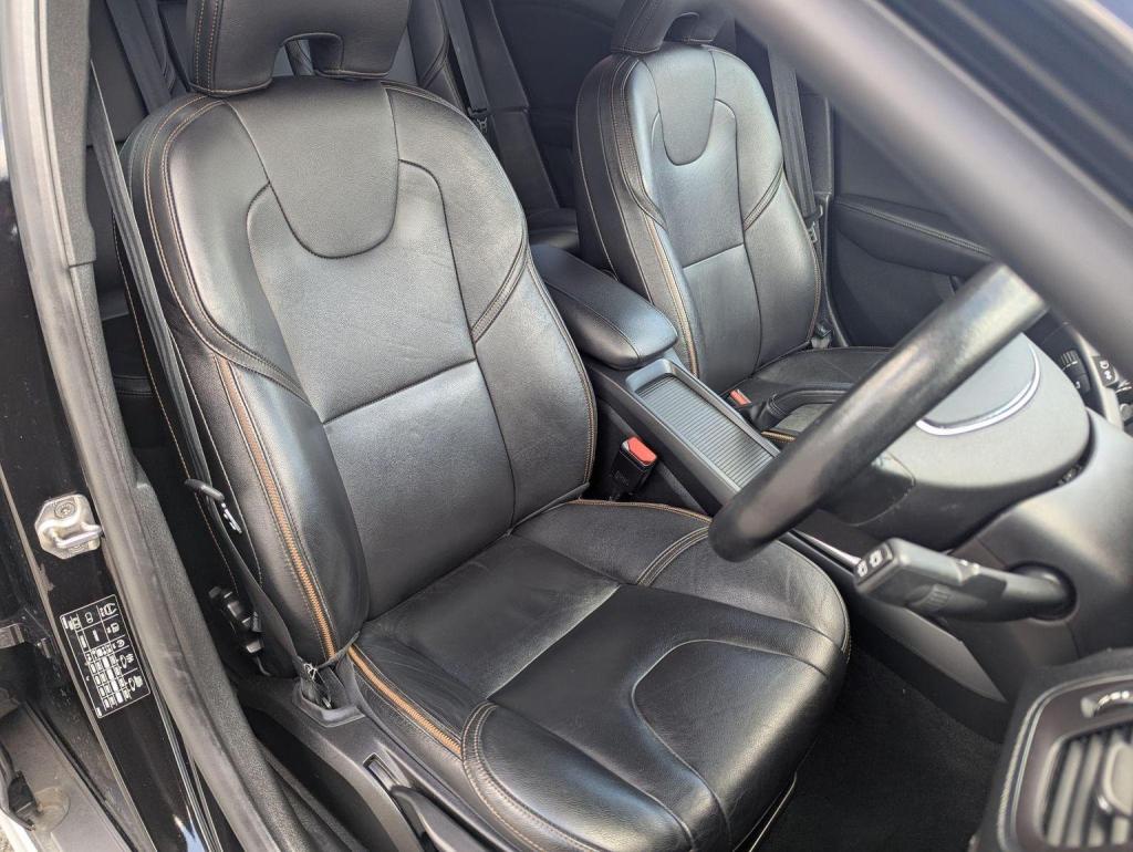 VOLVO V40 CROSS COUNTRY