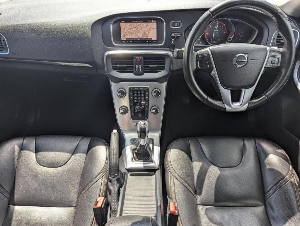 VOLVO V40 CROSS COUNTRY