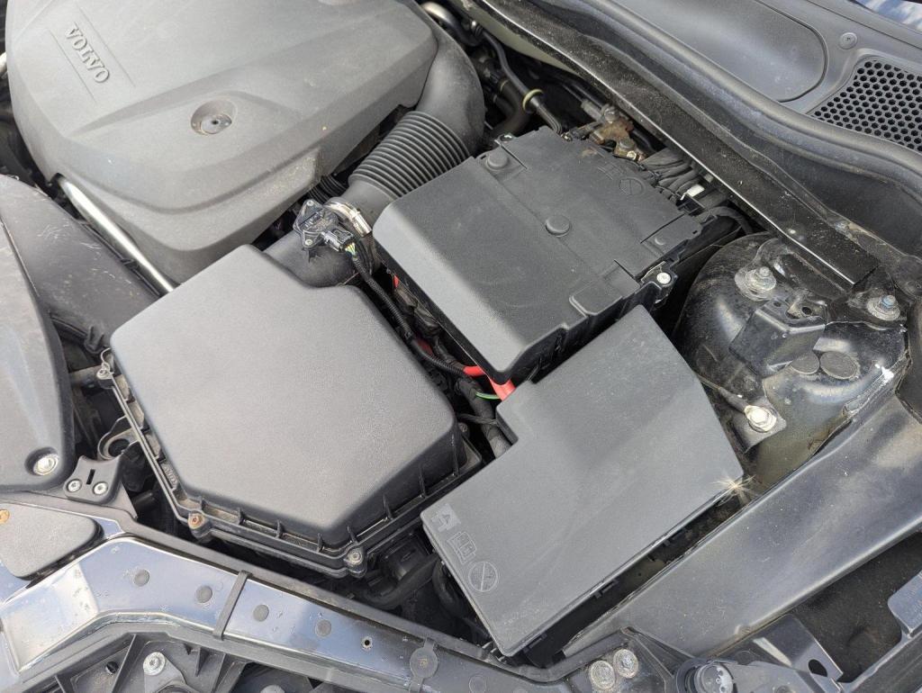 VOLVO V40 CROSS COUNTRY