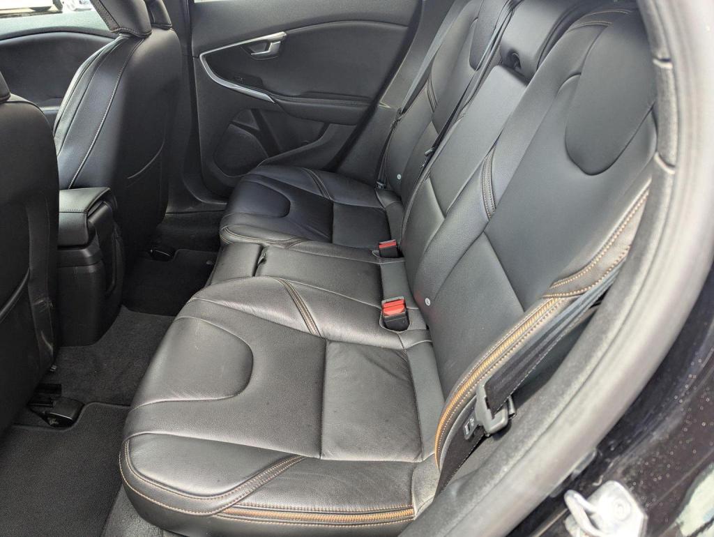 VOLVO V40 CROSS COUNTRY