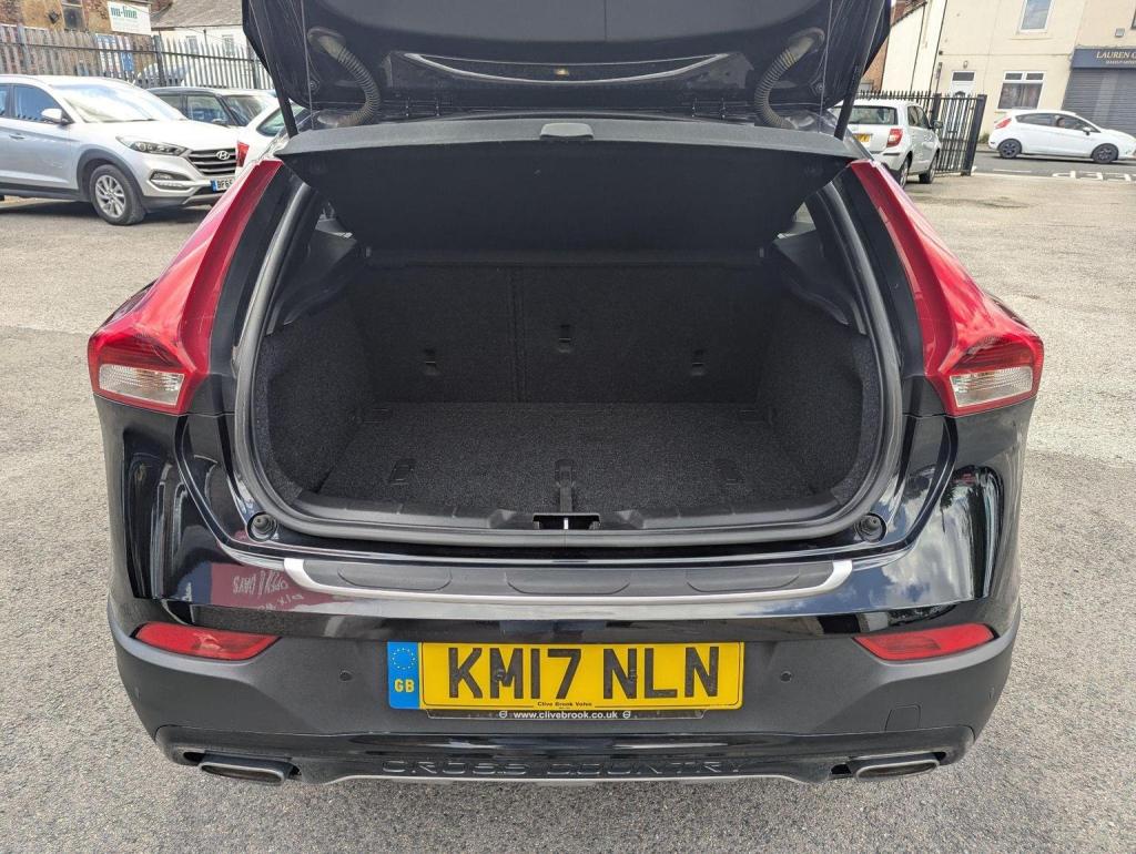 VOLVO V40 CROSS COUNTRY