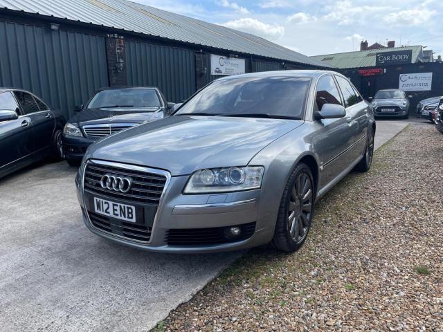 AUDI A8