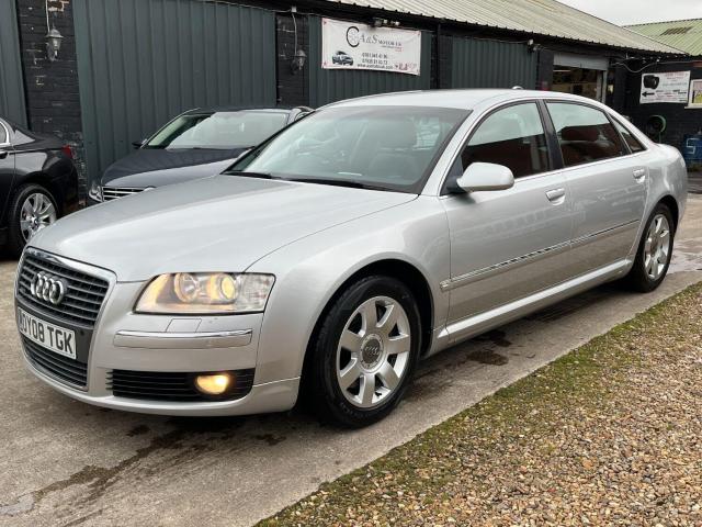 AUDI A8