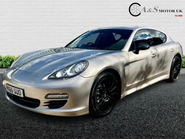 PORSCHE PANAMERA