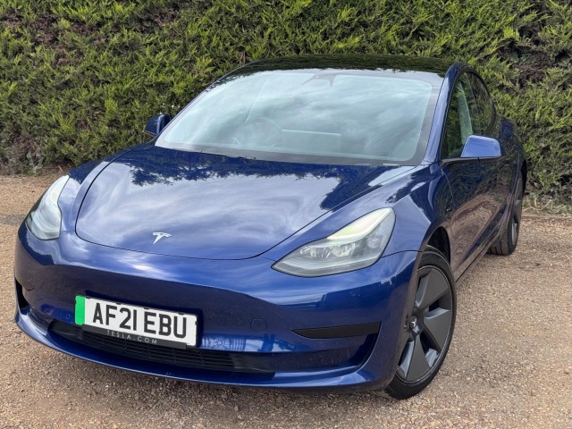 TESLA MODEL 3 Standard Range Plus Auto RWD 4dr