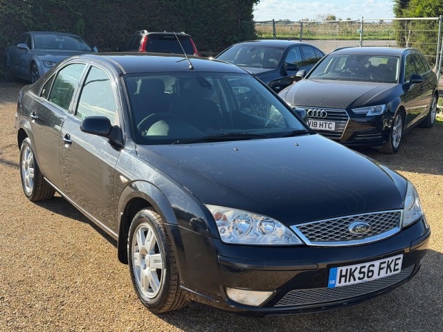 FORD MONDEO 2.0 Ghia 5dr