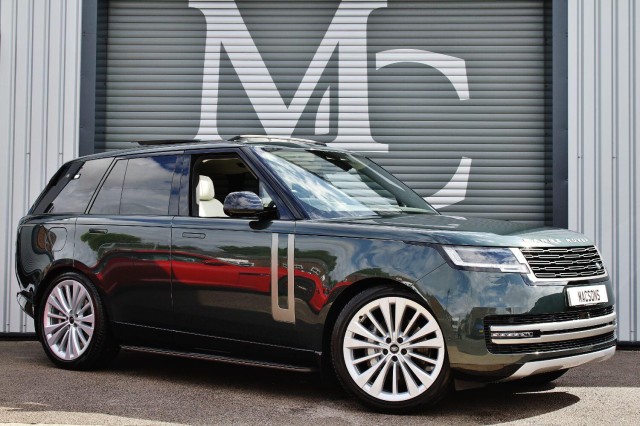 LAND ROVER RANGE ROVER 3.0 D300 MHEV HSE (2024)