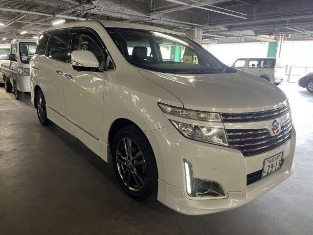 NISSAN ELGRAND 250HIGHWAY STAR URBAN CHROME (2012/12)