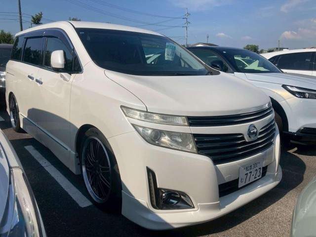 NISSAN ELGRAND 350HIGHWAY STAR URBAN CHROME (2012/62)