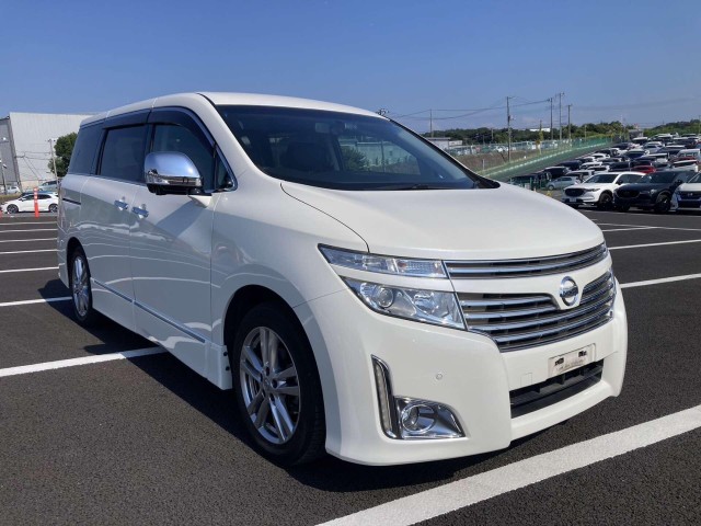 NISSAN ELGRAND 350HIGHWAY STAR PREMIUM (2010/10)