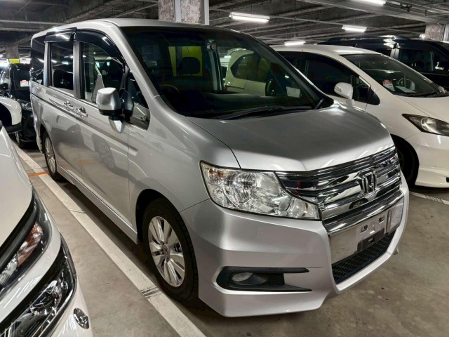 HONDA STEPWAGON SPADA Z HDD NAVI PACKAGE (2011/61)