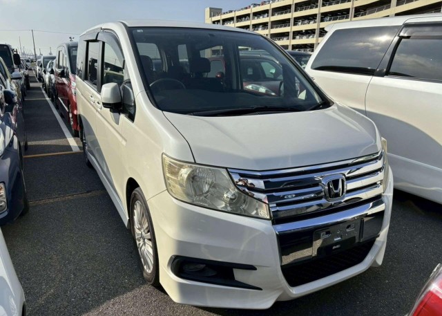 HONDA STEPWAGON SPADA S (2010/60)