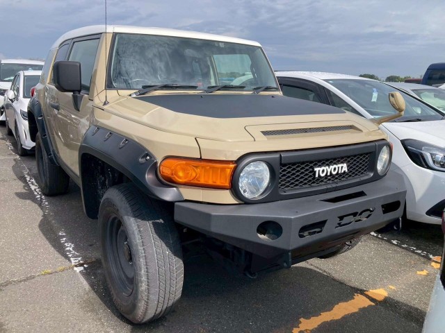 TOYOTA FJ CRUISER 4WD (2013/63)