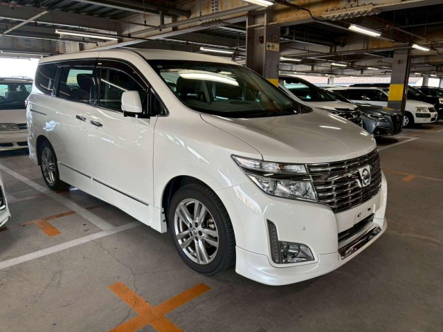 NISSAN ELGRAND 2.5 Highway Star 5dr 7 Seats (2011/61)