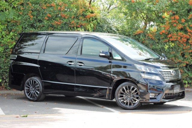 TOYOTA VELLFIRE 3.5 Z Platinum Selection 4WD 5dr 7 Seats (2010/10)