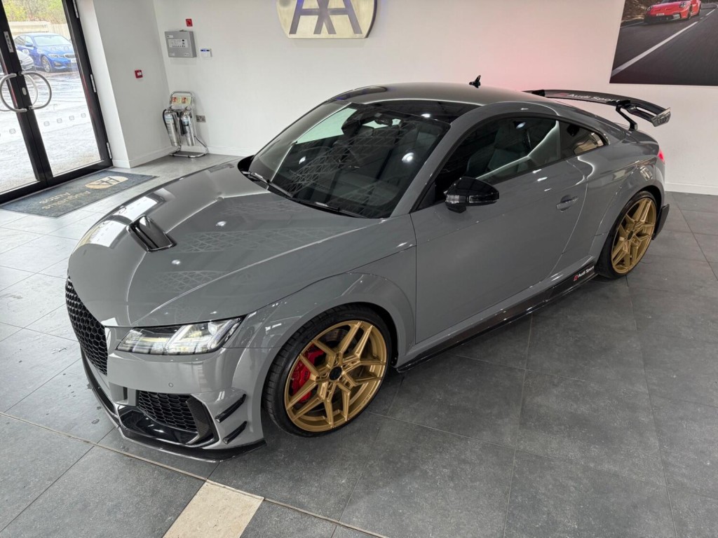 AUDI TT RS