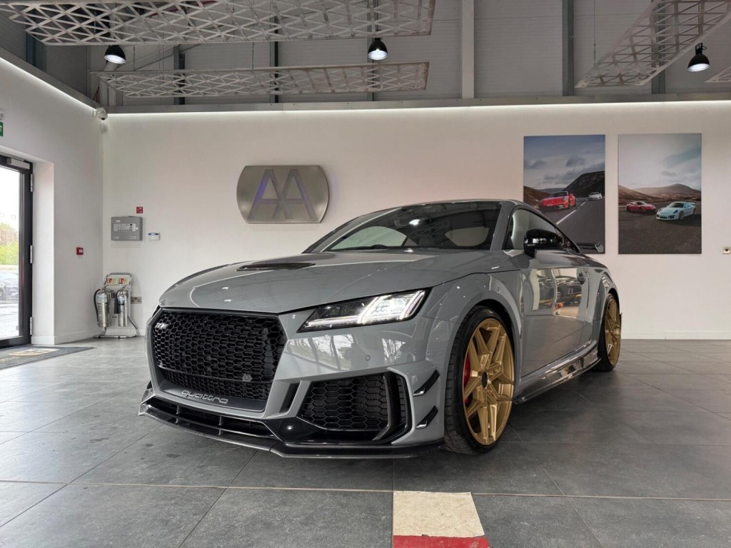 AUDI TT RS