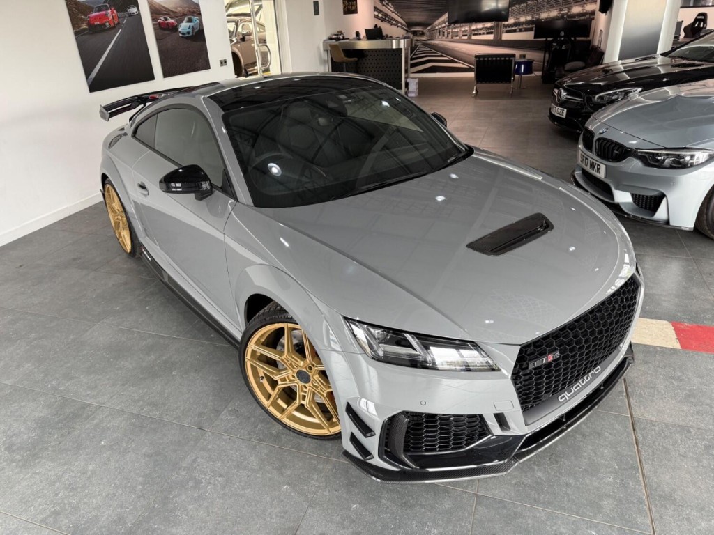 AUDI TT RS
