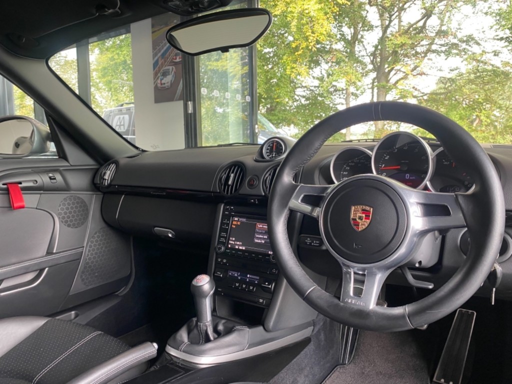 PORSCHE CAYMAN
