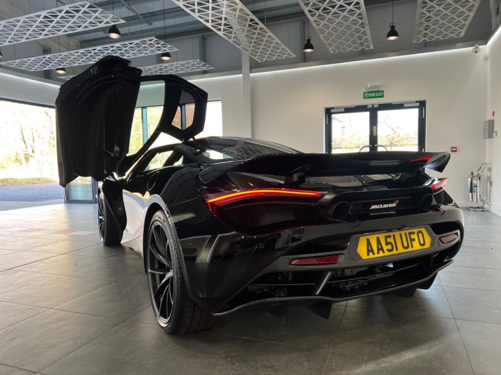 MCLAREN 720S