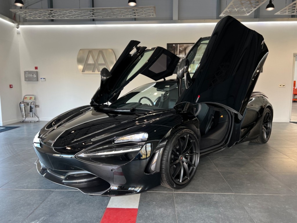 MCLAREN 720S