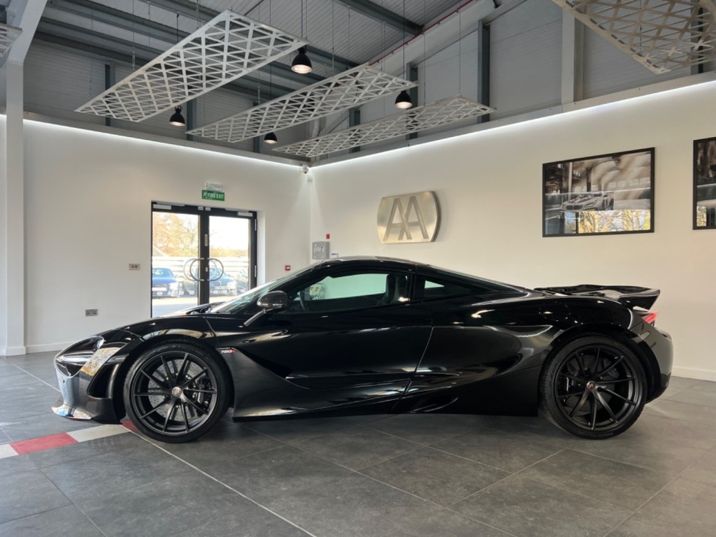 MCLAREN 720S