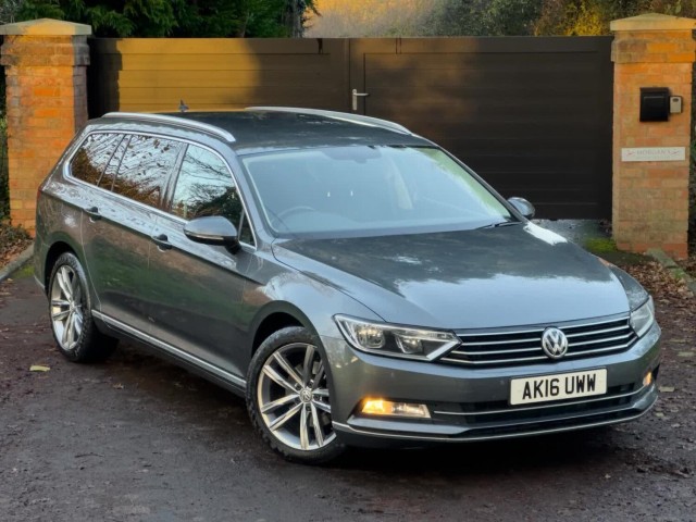 VOLKSWAGEN PASSAT