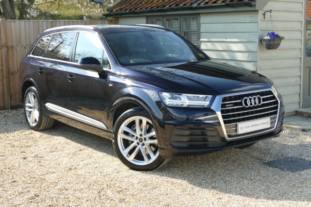 AUDI Q7
