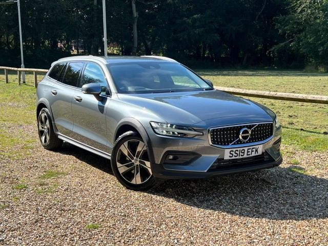 VOLVO V60 CROSS COUNTRY