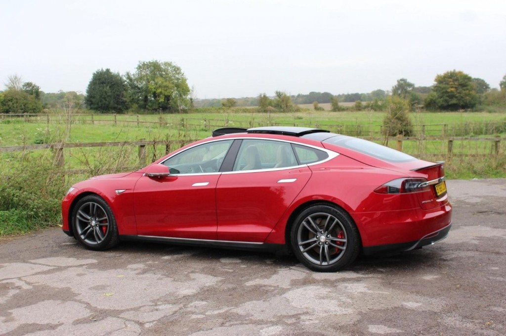 TESLA MODEL S