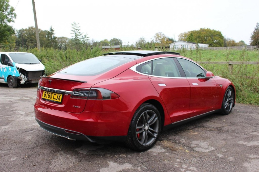 TESLA MODEL S