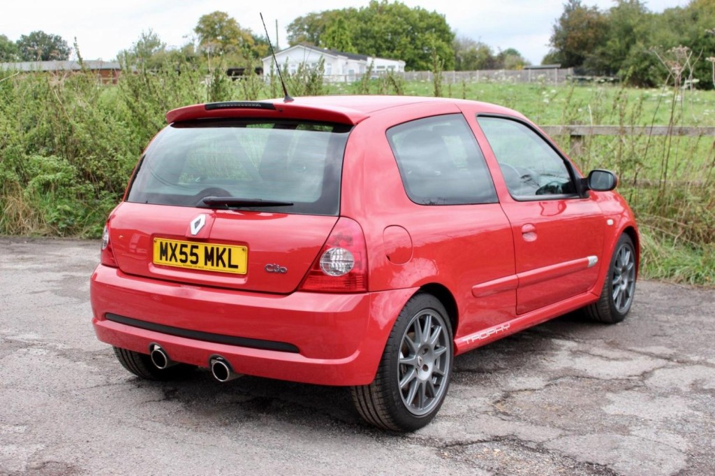RENAULT CLIO