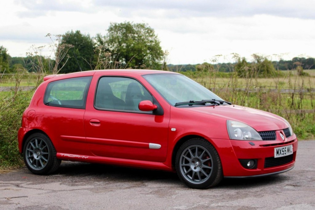 RENAULT CLIO