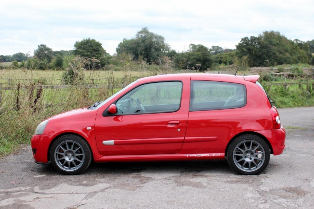 RENAULT CLIO