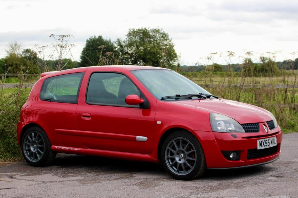 RENAULT CLIO