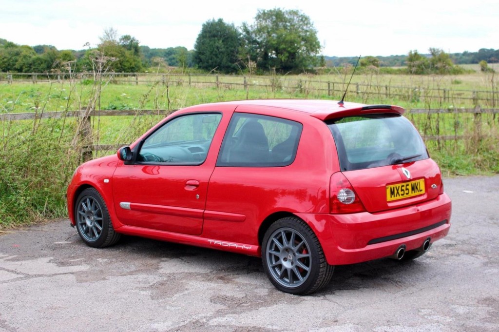 RENAULT CLIO