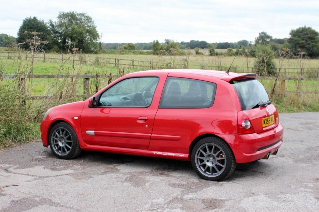 RENAULT CLIO