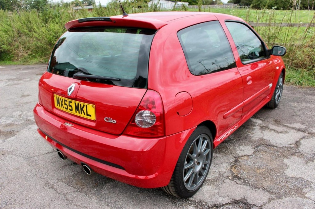 RENAULT CLIO