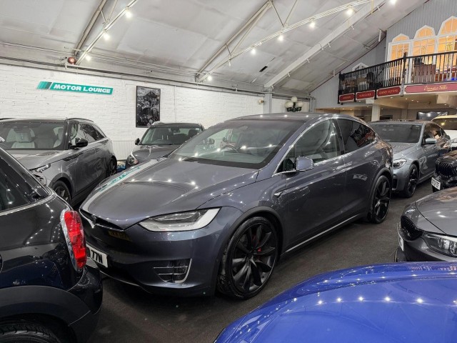 TESLA MODEL X