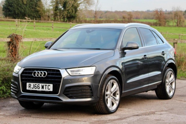 AUDI Q3