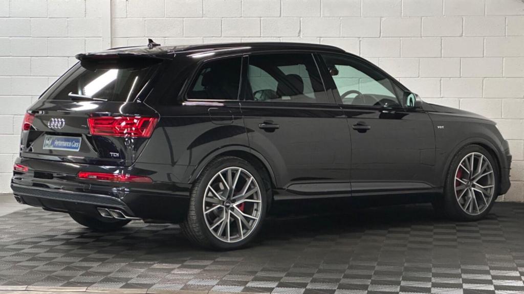 AUDI SQ7
