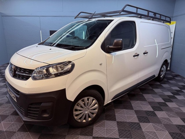 VAUXHALL VIVARO